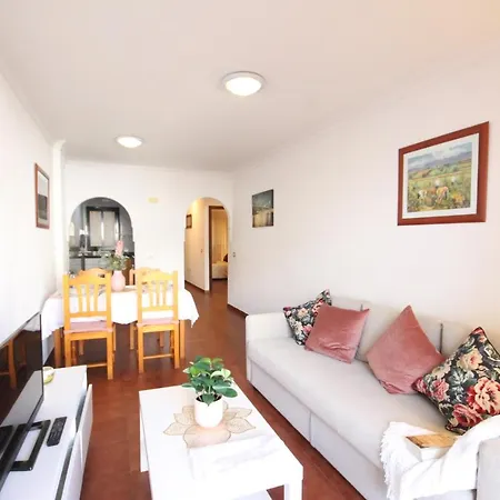 Apartamento Cristianos Center